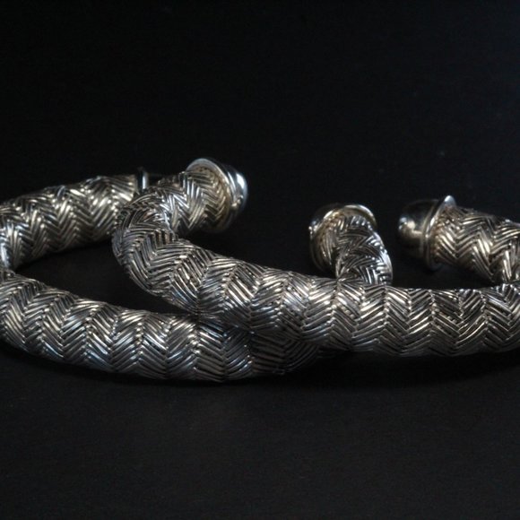 ANGELA CUMMINGS STERLING SILVER WEAVE TEXTURED HEAVY 79g CUFF PAIR BRACELET - Picture 5 of 12